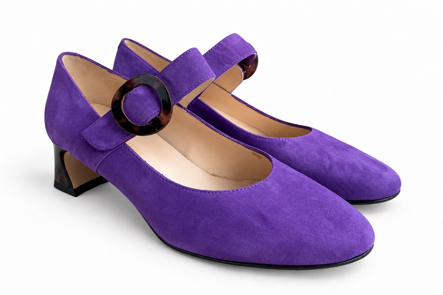B7EH104 Plum