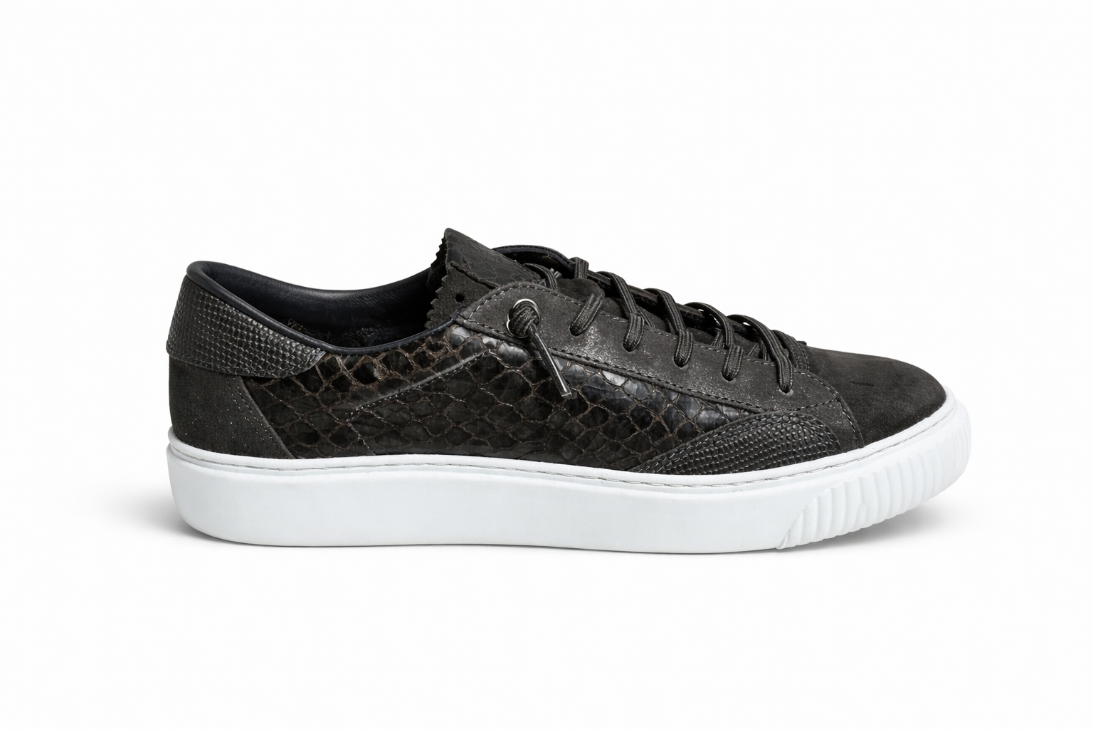 K6EK033 KAKI