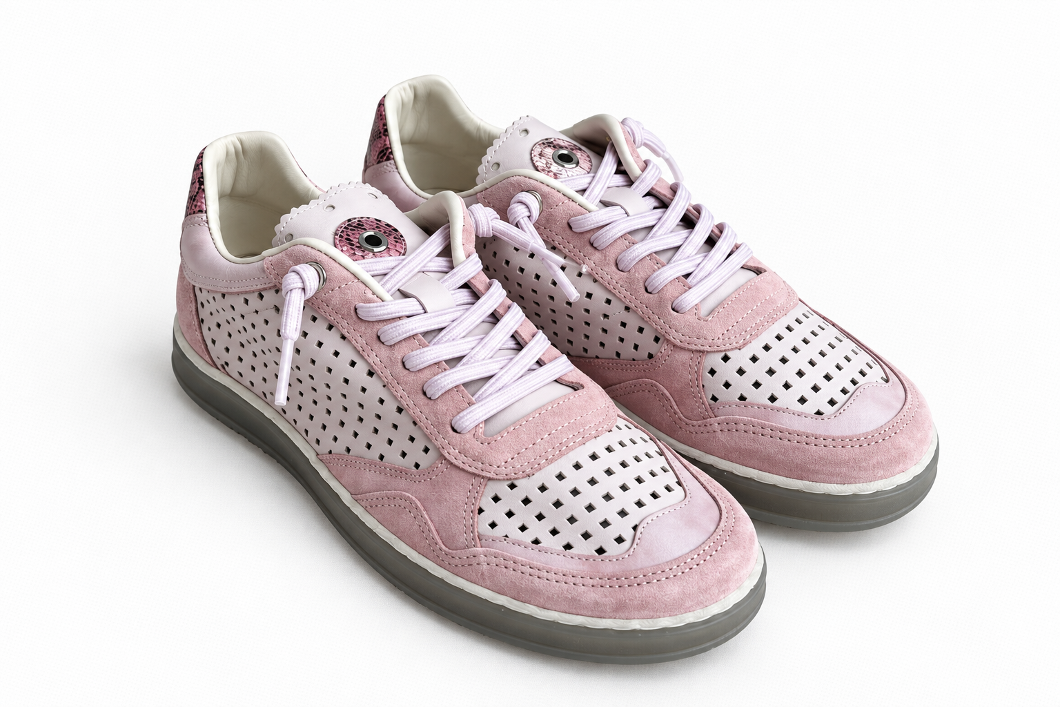 A7EK012 Rose